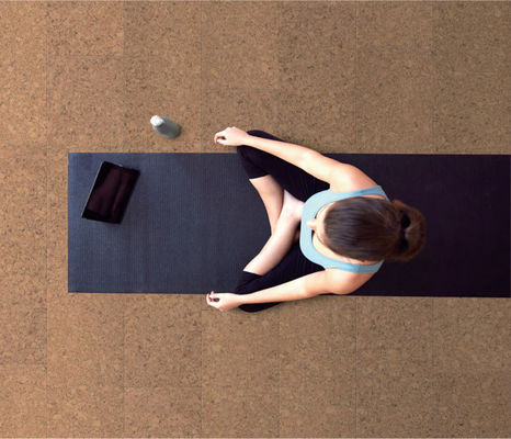 Selbstklebende Klicksperrfliesen für Yoga-Studio-Isolierung und Schalldämmung