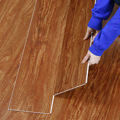 Wasserdichtes Holzkorn SPC-Boden modernes Design für Wohn- und Gewerbeflächen