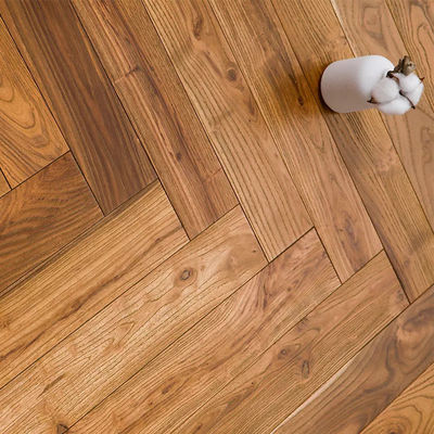 Moderner Design-Stil Herringbone Holz Fußboden Naturliche Schönheit und Langlebigkeit