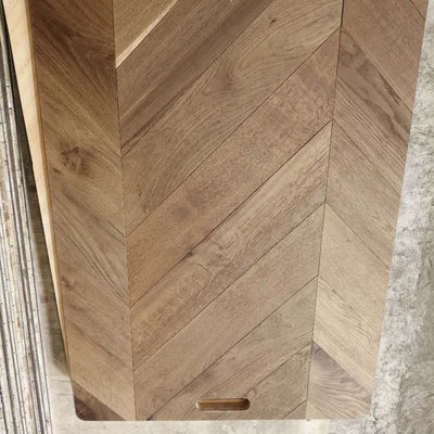 Mehrschichtliche Holzfußböden 15 mm Walnuss-Eiche-Platte für Schlafzimmer Treppen installieren