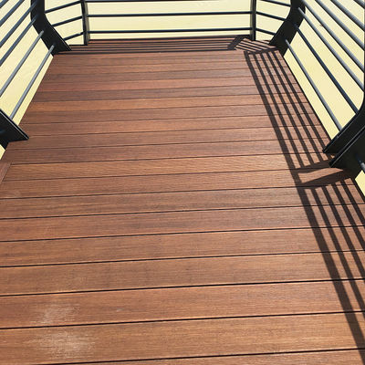 Transformieren Sie Ihren Außenbereich mit umweltfreundlichem, modernem BamDeck-Verbunddecking