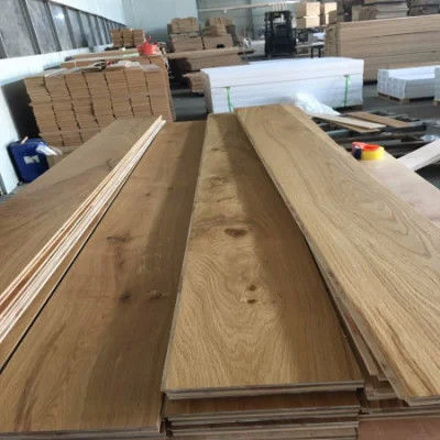 Laminat-Mehrschicht-Drei-Schicht-Engineering-Eiche-Boden für eine glatte TG-Installation