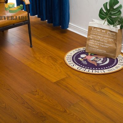 Drei-Schicht-Architektur-Holzboden 20 mm europäische Eiche mit schwarz geprägtem Finish
