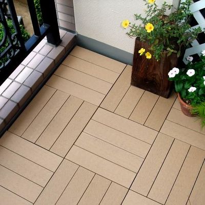 DIY-Klick-Sperre Außenfußbodenholz-Kunststoff-Verbunddecking-Fliesen für den Gartenboden