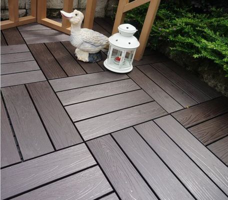 DIY-Klick-Sperre Außenfußbodenholz-Kunststoff-Verbunddecking-Fliesen für den Gartenboden