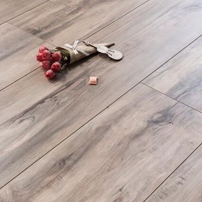 Mehrfarbiger, wasserdichter, starrer Laminat-Vinylboden mit Holztextur