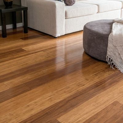 Kohlenstoffhaltiges Gleitbrett Bambusboden in natürlicher Farbe für eine glänzende Oberfläche