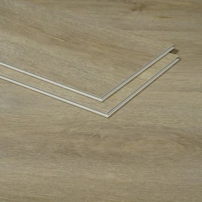 Wasserdichtes und rutschfeste SPC-Bodenholz aus breiter Planke