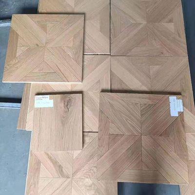 Wohnzimmer Holz Fußboden Planken mit Kunst Parket Design