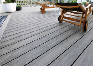 Holz-Kunststoff-Verbundfußboden für UV- und wasserdichte Deckingplatten in silbergrünem Farbton