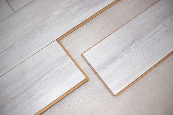 Modernes Design 1218*240mm Weiß gewaschenes Laminatboden für Holzboden Moderner Stil