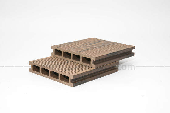 10,3%-1,4% Dichte Shanghai Ladehafen 3D-Tiefe Prägte Composite WPC Decking Boards