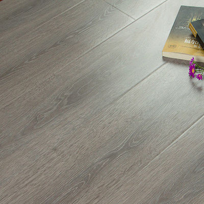 Projektlösungskapazität Holzkorn-Laminatböden für wirtschaftliche Lösungen