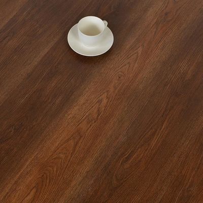 SPC-Vinyl-Bodenplatten 5 mm 8 mm Steifkern Luxusfliesen für Kundenanforderungen