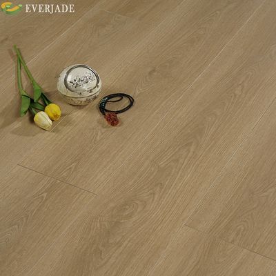 SPC-Vinyl-Bodenplatten 5 mm 8 mm Steifkern Luxusfliesen für Kundenanforderungen