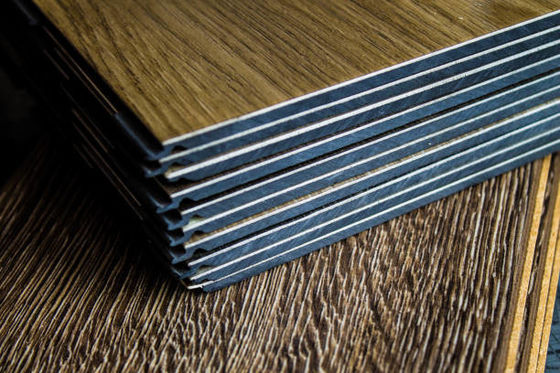 CE-Zertifiziert 4mm 5mm 6mm 7mm Click Lock Spc Vinyl Fußbodenfliesen Kunststoff Luxus Vinyl Planken