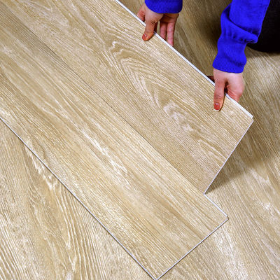 Einfache Installation Unilin-Klick-System SPC-Vinyl-Boden mit UV-Lackbeschichtung