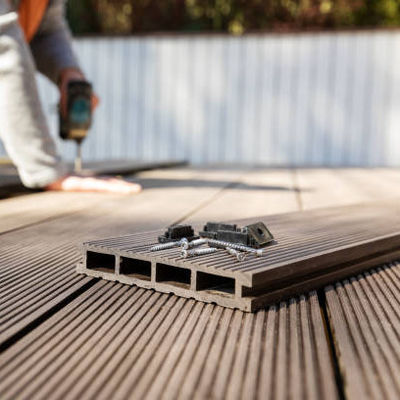 Kompositdeckfliesen Ugaslavia Fascia 3m Länge 4,8m Abstand Grp Decking Komposit