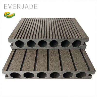 Außenbereich mit Everjade Cool Temp Piso Y Muro Desing B 1 PVC Decking
