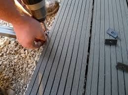 DIY Hellgrauer Tiefe Prägte Co-extrudierte Schwimmbad Wasserdichte Planken Außen Piso Wpc Decking